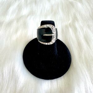 BUCKLE CZ RING